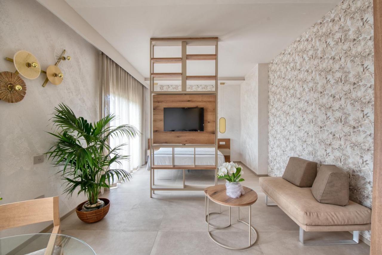 Hotel Globus, Sure Collection By Western 4*