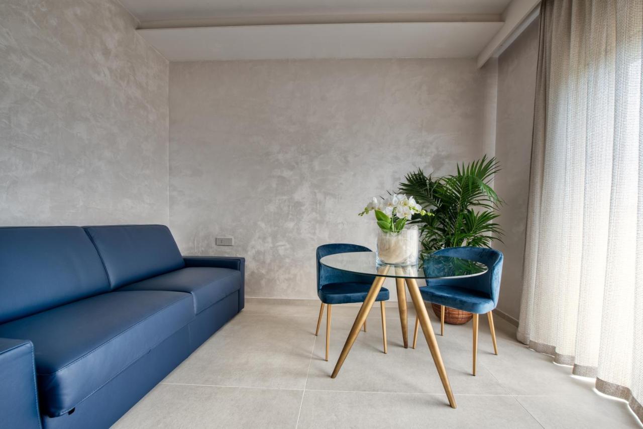 Globus, Sure Collection By Western Milano Marittima
