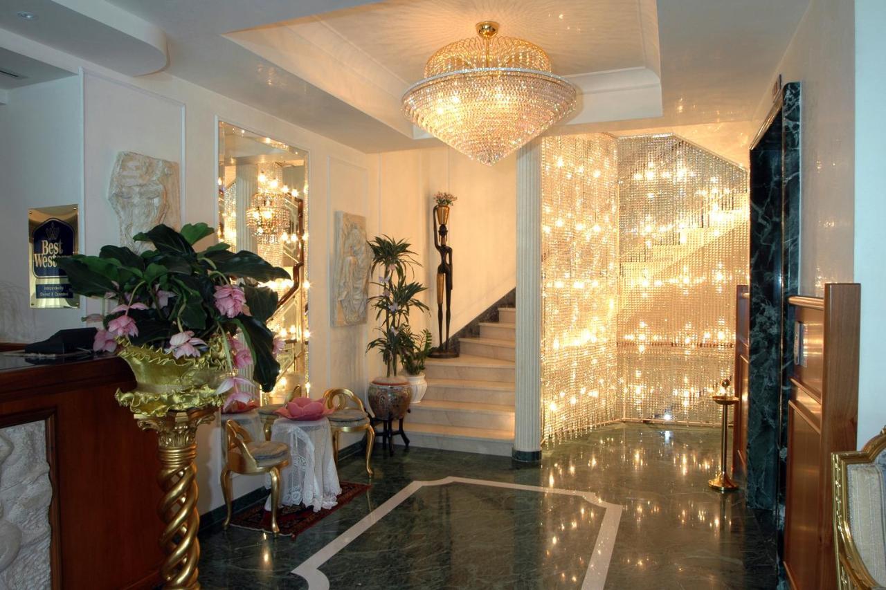 Globus, Sure Collection By Western 4*