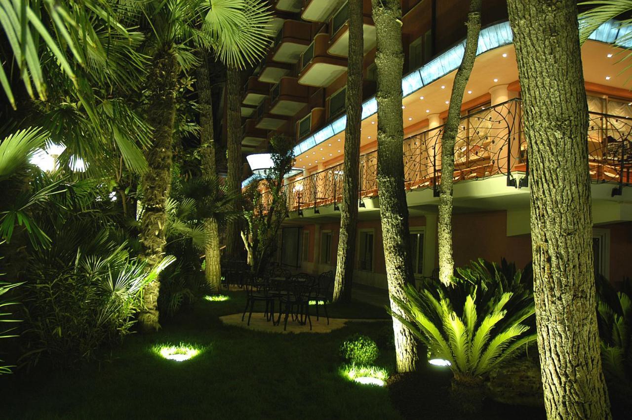 Globus, Sure Collection By Western 4* Milano Marittima